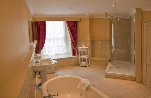 Llandovery Hotel | The Castle Hotel