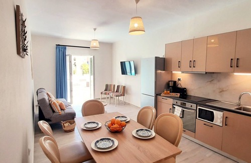 Kassiopi Villa | The Central Villa ~Kassiopi Corfu Villas ~ Private villa w/spa pool in Kassiopi