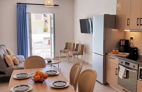 Kassiopi Villa | The Central Villa ~Kassiopi Corfu Villas ~ Private villa w/spa pool in Kassiopi