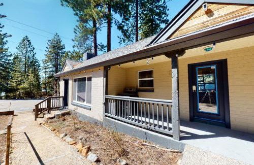 Kings Beach Ski Chalet | The Chalet at Kings Beach 9