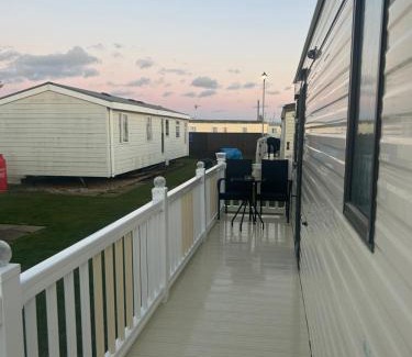 Ingoldmells Ski Chalet | The chase , Ingoldmells caravan rental 8 berth