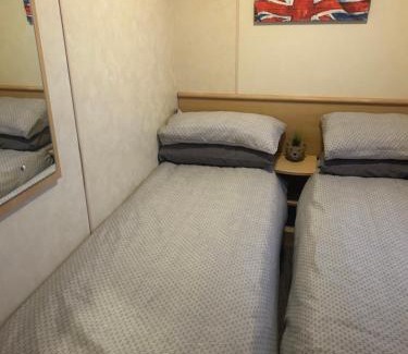 Ingoldmells Ski Chalet | The chase , Ingoldmells caravan rental 8 berth