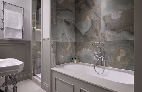 Chelsea Hotel | The Chelsea Townhouse by Iconic Luxury Hotels