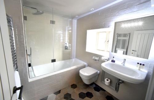 Thornham Hotel | The Chequers Inn, Thornham