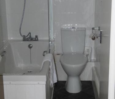 Meads House | The Cherry Tree Guest House