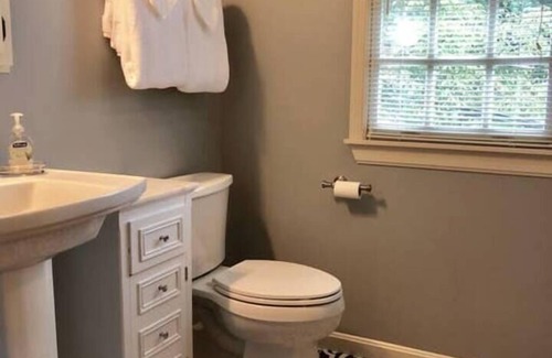 Harpers Ferry House | The Chickadee Room at Harpers Ferry Guest House