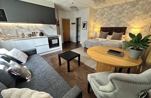 Long Hanborough Hotel | The Churchill Court
