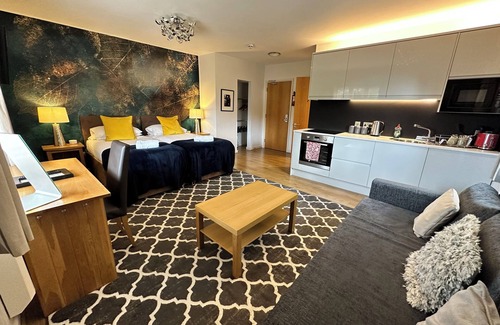 Long Hanborough Hotel | The Churchill Court