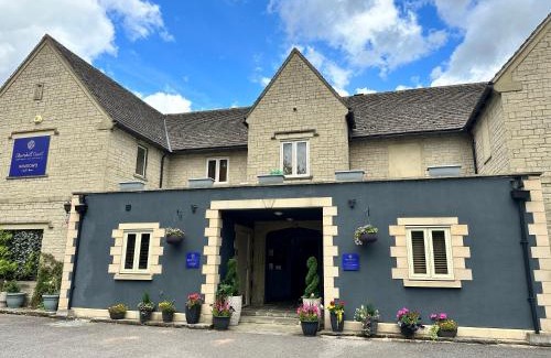 Long Hanborough Hotel | The Churchill Court