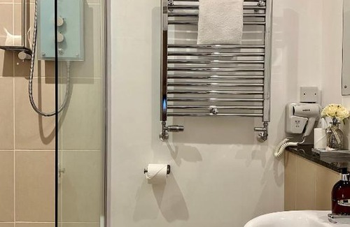 Long Hanborough Hotel | The Churchill Court