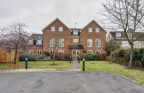 Oxford Apartment | The Churchill Suite Vanbrugh 6 | Oxford Holiday Let | 2 Beds & Sleeps 4