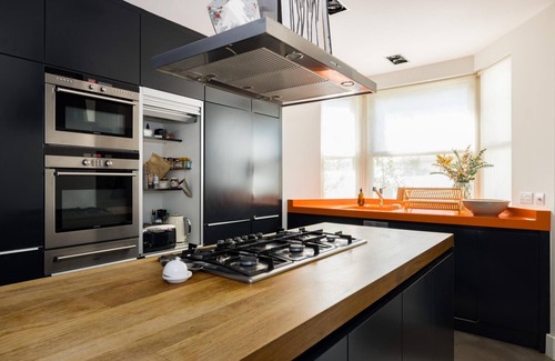 Addison Apartment | The City Singer - 3 Bedrooms with Garden in Hammersmith