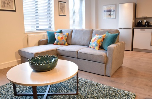 Peterborough Apartment | The City View Apartment