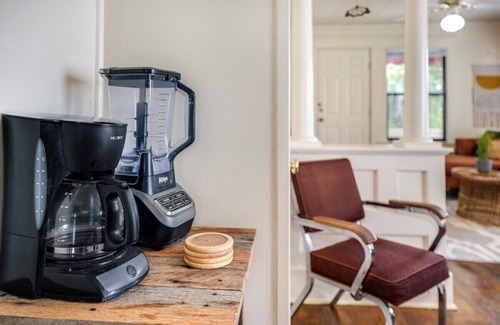 Fayetteville Apartment | The Clementine - Monthly Rental - Walk Everywhere!