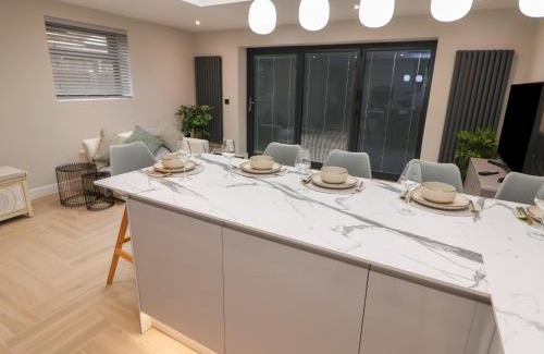 Chester House | The Cloud House Upton by Chester