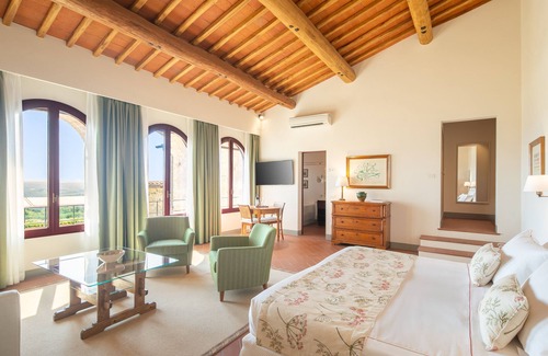 Castelnuovo Berardenga Hotel | The Club House