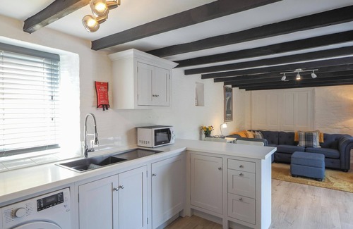 Newcastle Emlyn Cottage | The Coach House, Newcastle Emlyn