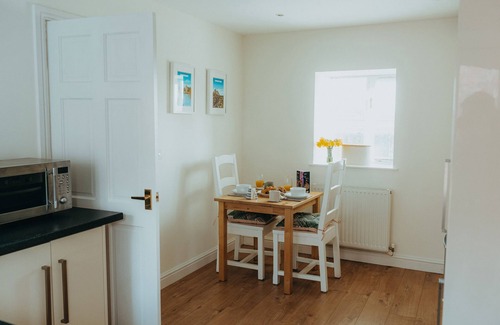Eaton Mascott Cottage | THE COACH HOUSE BARN, pet friendly, with a garden in Dorrington
