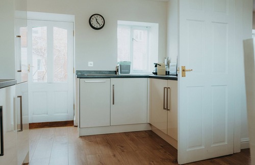 Eaton Mascott Cottage | THE COACH HOUSE BARN, pet friendly, with a garden in Dorrington