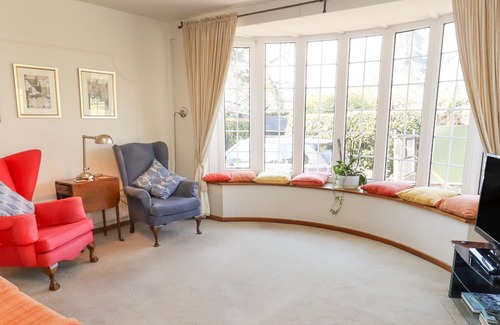 Llanwenarth House | THE COACH HOUSE, family friendly, with a garden in Abergavenny