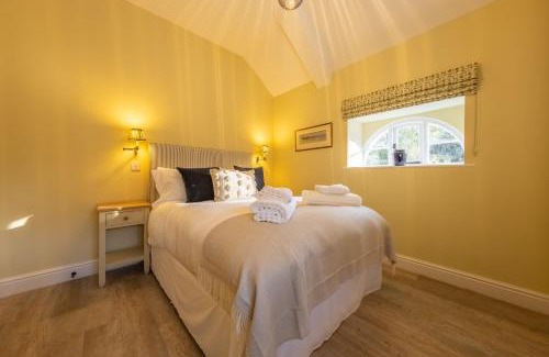 Hunstanton House | The Coach House R