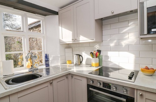 Broadwoodwidger Cottage | THE COACH HOUSE, romantic, character holiday cottage in Lifton