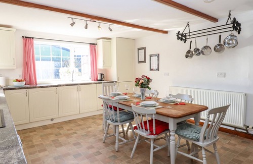Bere Alston House | THE COBBLES, pet friendly, character holiday cottage in Bere Alston