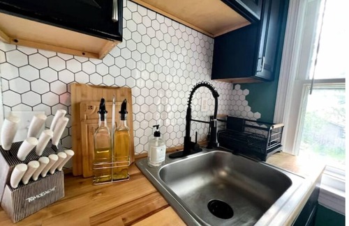 Lakewood House | The Coffeehouse - Lakewood 2 Bdm Stay