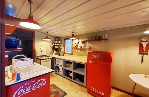 Mears Cottage | The Coke Cottage - Only one mile from the sand dunes!