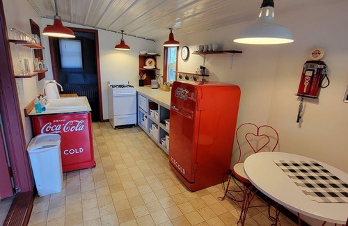 Mears Cottage | The Coke Cottage - Only one mile from the sand dunes!