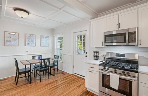 Saratoga Springs House | The Collegiate by Saratoga Stays