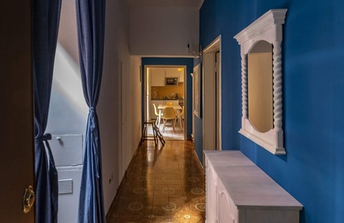 Civitavecchia Apartment | "The colorful house" of the ghetto in a palace of the 700s