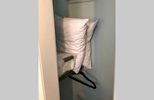 Baytown Apartment | The Comfi Coral - 2 Bed Apartment Home Studio B