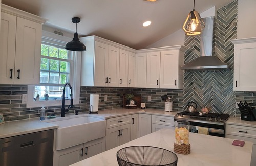 Bass River House | The Comforts of Home with Cape Cod Charm, central air, Walk to Beach! Wi-Fi
