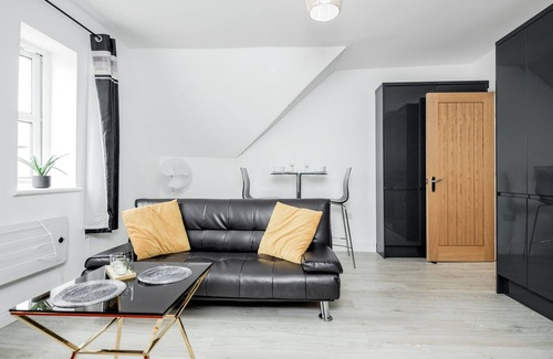 Bedford Apartment | The Conduit Apartment 6 by Homely Spaces