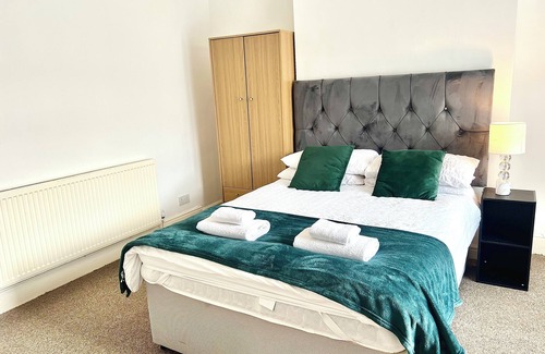 Southsea House | The Coral Guest House Fratton