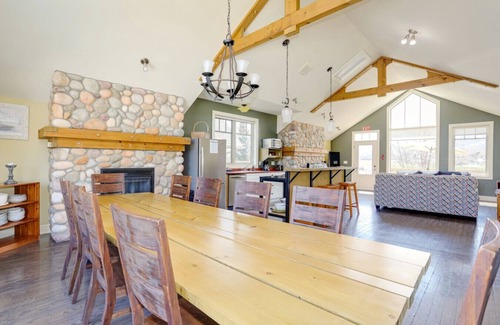 The Blue Mountains Ski Chalet | The Corona at Blue View Chalets