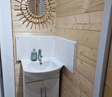 Old Windsor Apartment | The Cosy Cabin
