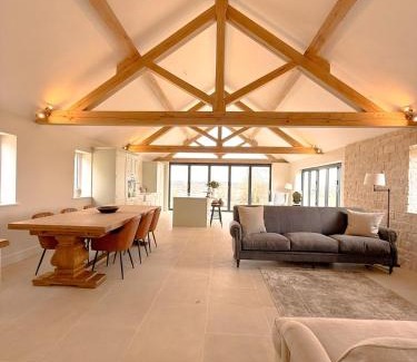 Shipston on Stour House | The Cotswold Barn