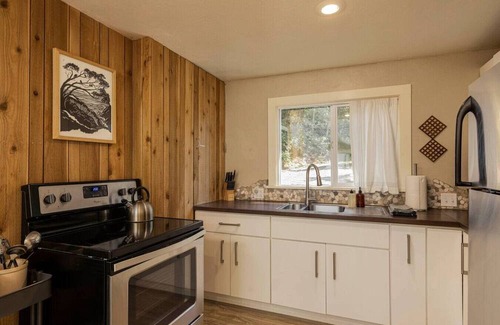 Roads End Cottage | The Cottage at Road's End