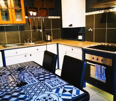 Abergavenny Apartment | The Cottage