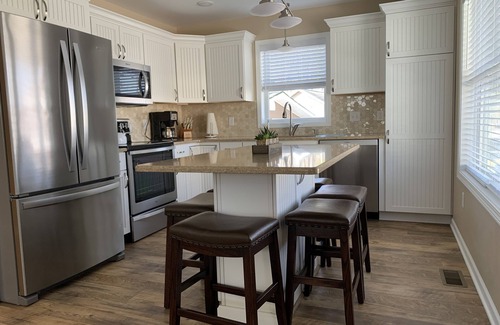 Lake City House | The Cottage on Lakeview…Lake Missaukee views…Steps from the beach!