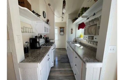 Kelseyville Apartment | The Cottage