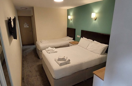 Bournville Hotel | The Cotteridge Inn