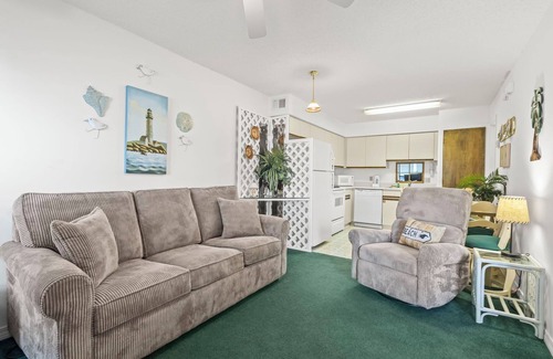Gulf Shores Condo | The Cove A118 Cozy Lagoon Getaway