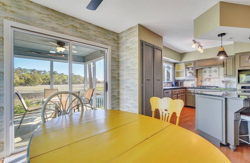 Savannah House | The Cove House- Close to Downtown and Tybee!