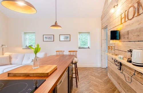 Narberth House | The Cow Shed—Luxury Barn Moments From Narberth