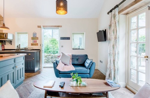 Narberth House | The Cow Shed—Luxury Barn Moments From Narberth