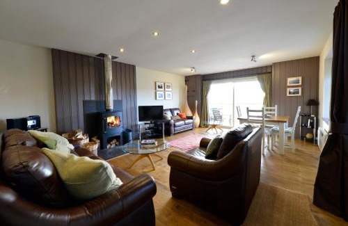 Pitlochry House | The Cow Sheds and Lettoch Beag