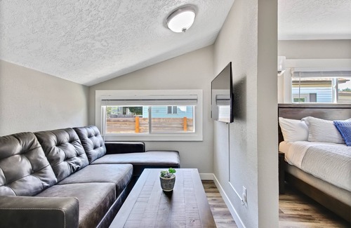 Nampa House | The Cozy Contemporary Cottage Home in Nampa Idaho